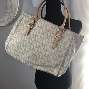 Michael Kors purse and matching wallet